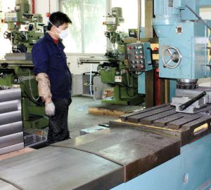 認真上班的同事！